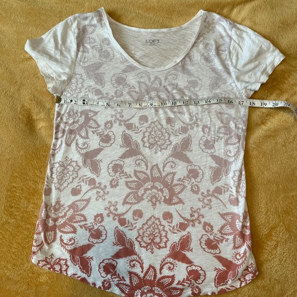 LOFT Tee Shirt Size Small Floral Paisley Pattern Graduated Colours Lovely - Picture 9 of 15